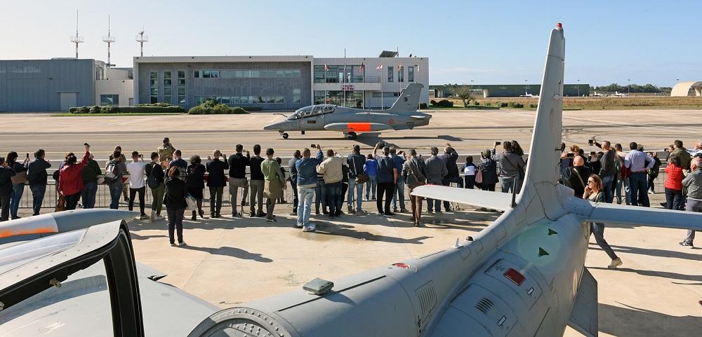 100 anni dell Aeronautica militare. L aeroporto di Galatina apre